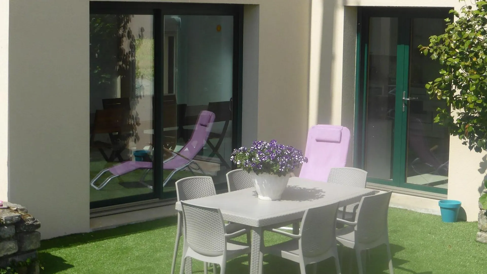 Gite Paradis Des Oiseaux Du Jardin Quedillac